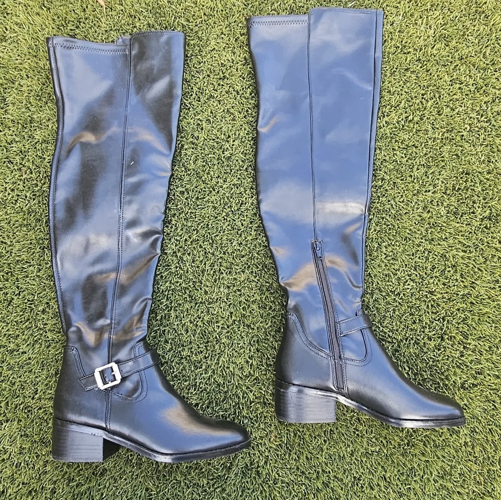 DV Dolce Vita Elyse Black Over The Knee Riding Boots Buckle Detail Women’s 7